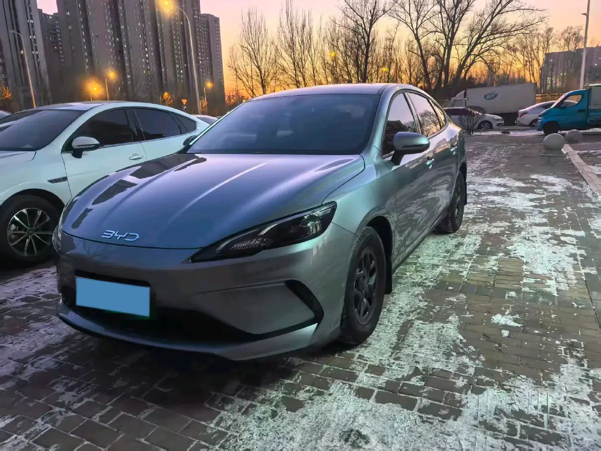 2025 BYD Seal05 DM-i 1.5L 101HP L4 E-CVT PHEV 7.68KWH