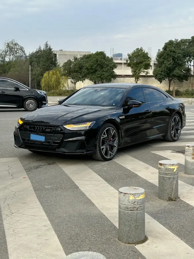 2024 Audi A7L 2.0T 245HP L4 7DCT