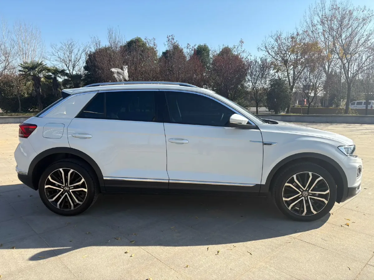 2022 Volkswagen T-Roc 1.4T 150HP L4 7DCT,autocango,china used car exporter,china ev exporter,chinese used car exporter,chinese used ev exporter