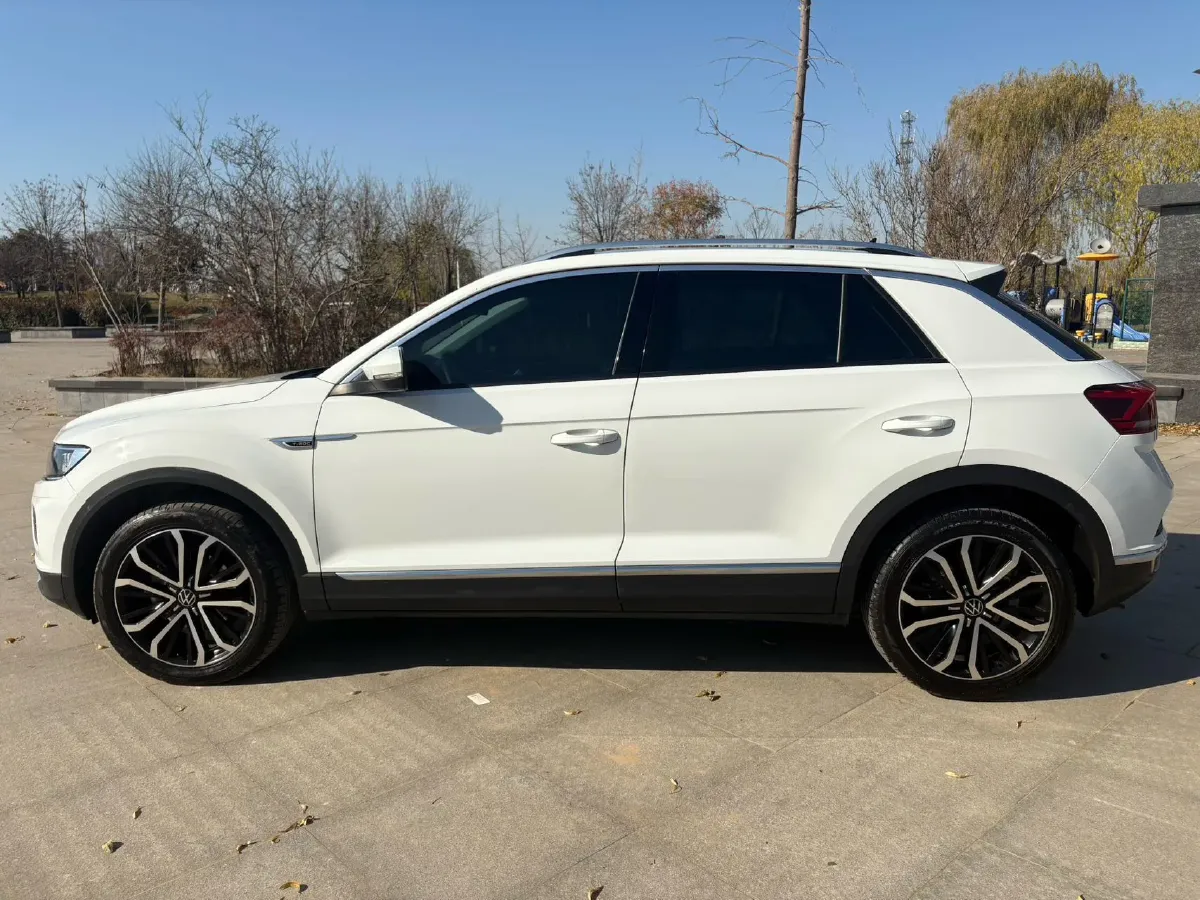 2022 Volkswagen T-Roc 1.4T 150HP L4 7DCT,autocango,china used car exporter,china ev exporter,chinese used car exporter,chinese used ev exporter
