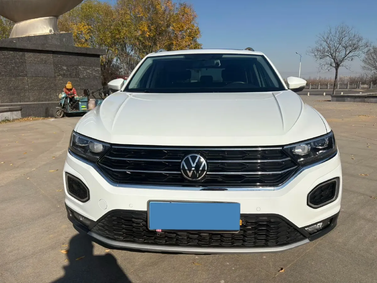 2022 Volkswagen T-Roc 1.4T 150HP L4 7DCT,autocango,china used car exporter,china ev exporter,chinese used car exporter,chinese used ev exporter