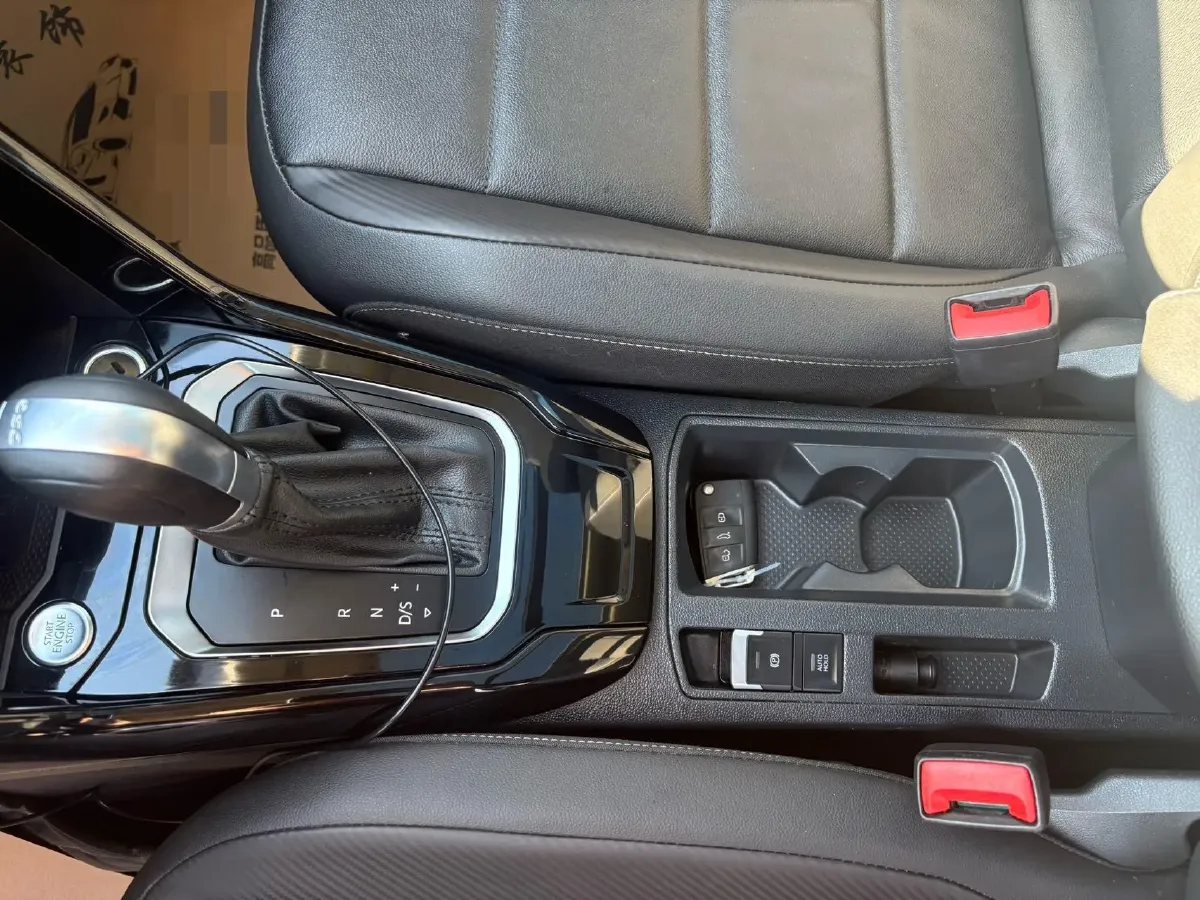 2022 Volkswagen T-Roc 1.4T 150HP L4 7DCT,autocango,china used car exporter,china ev exporter,chinese used car exporter,chinese used ev exporter