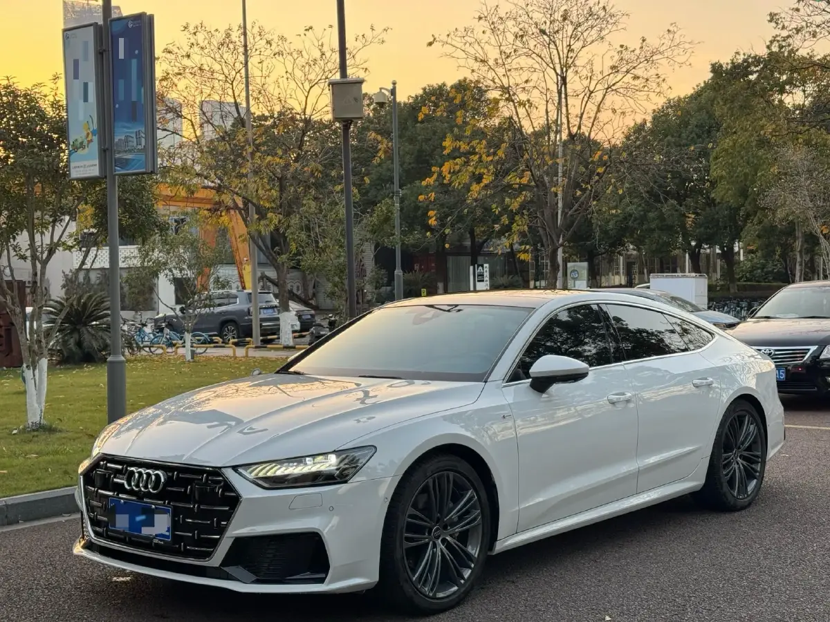 2023 Audi A7 2.0T 265HP L4 7DCT