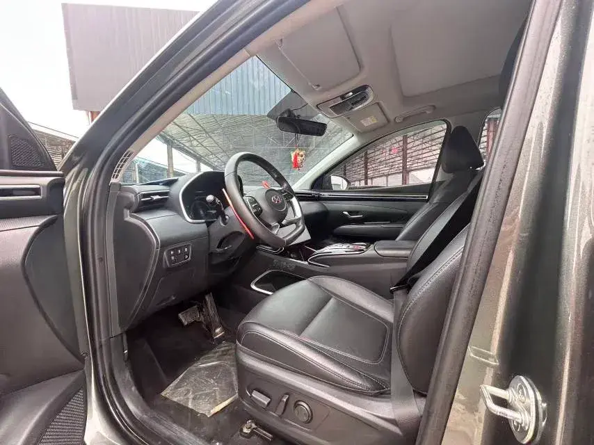 2023 HYUNDAI TUCSON thumbnail 4