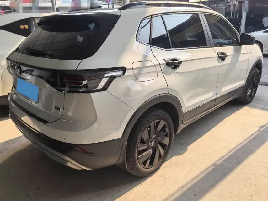 2025 VOLKSWAGEN THARU thumbnail 3