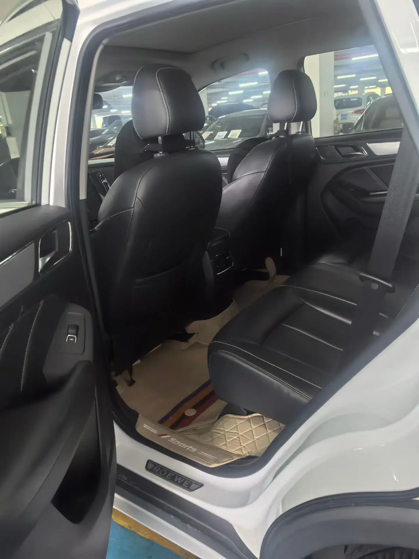 2019 ROEWE I6 thumbnail 4