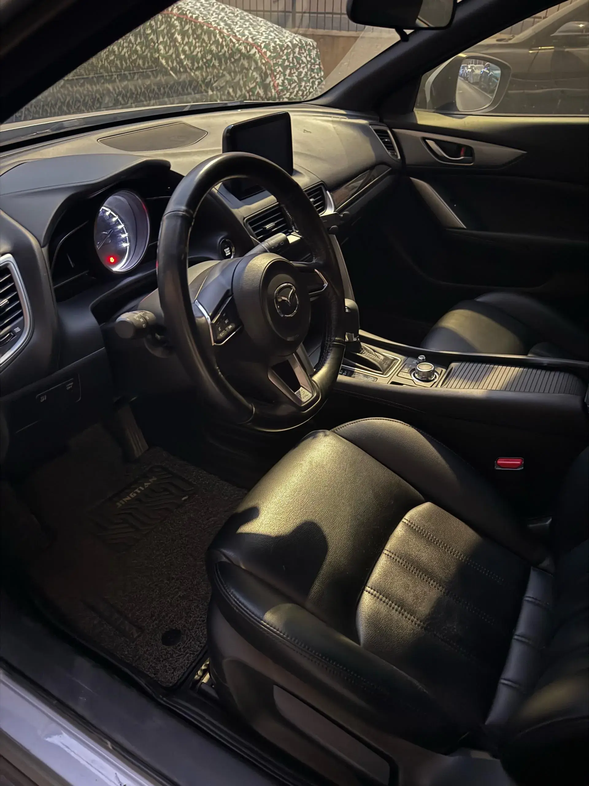 2018 MAZDA CX-4 thumbnail 4