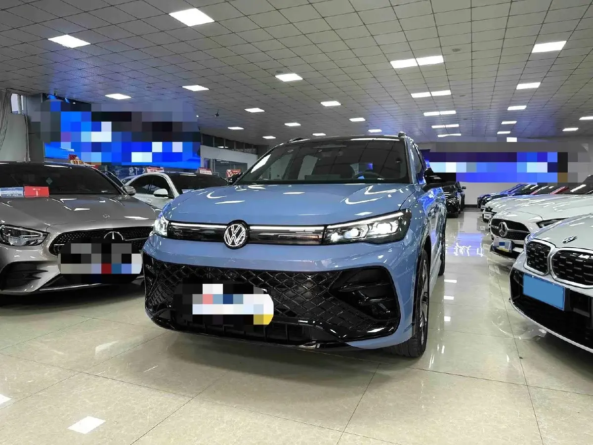 2025 Volkswagen Tiguan L 2.0T 220HP L4 7DCT