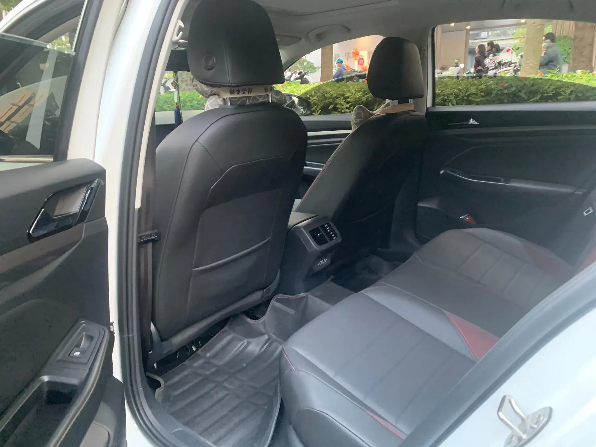 2019 FORD FOCUS thumbnail 4