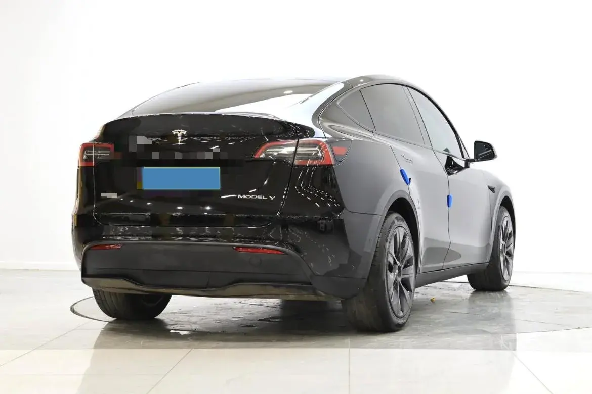 2022 BMW 3 thumbnail 3