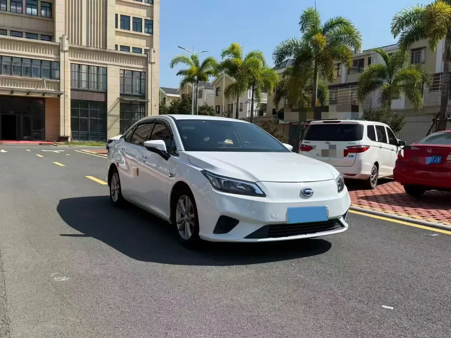 2019 AION S thumbnail 2