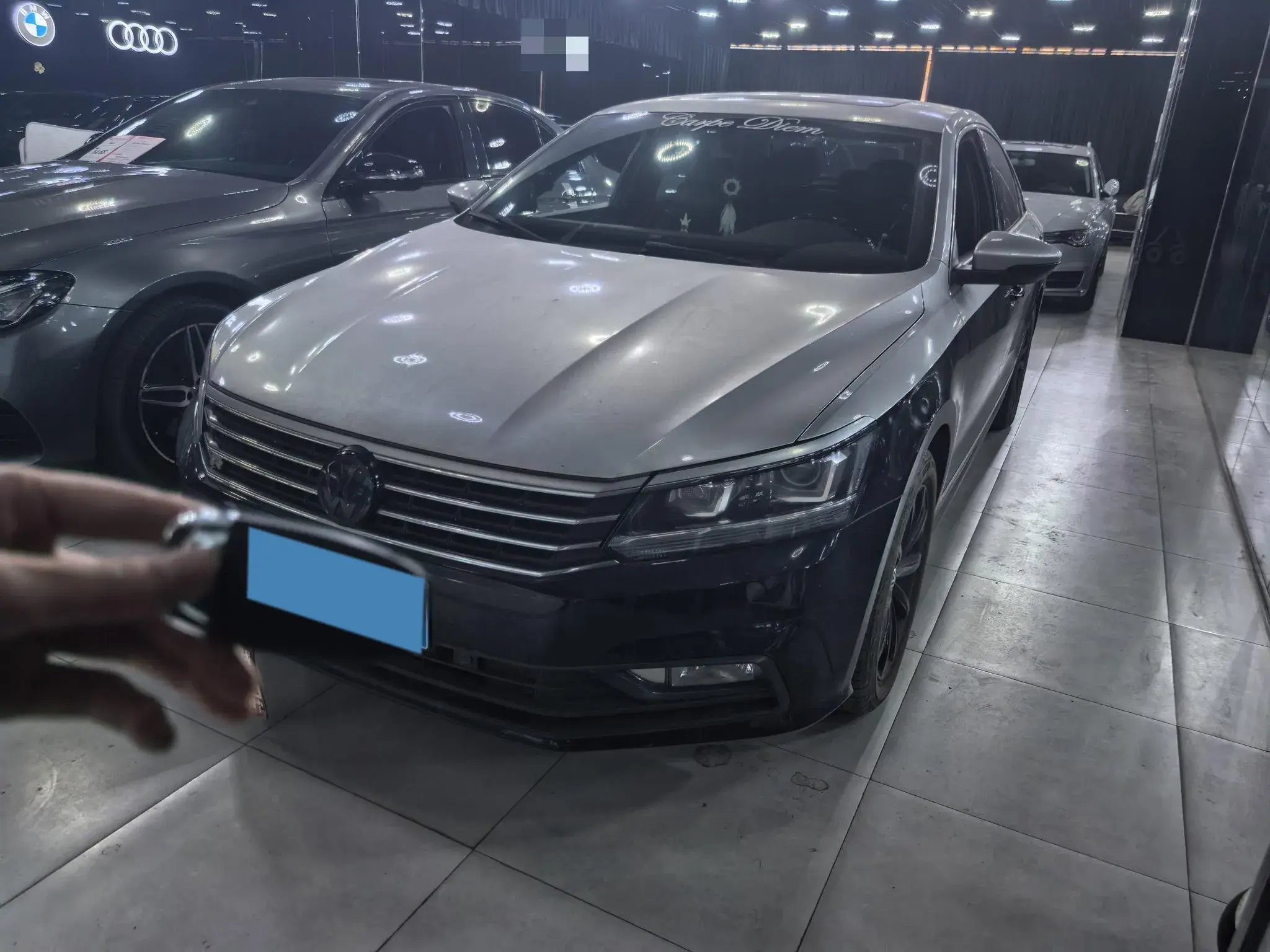 2017 VOLKSWAGEN PASSAT view 1