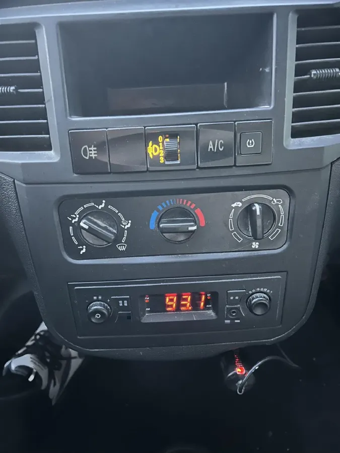 2022 NLM Motor QiTeng N50 1.5L 116HP L4 5MT,autocango,china used car exporter,china ev exporter,chinese used car exporter,chinese used ev exporter