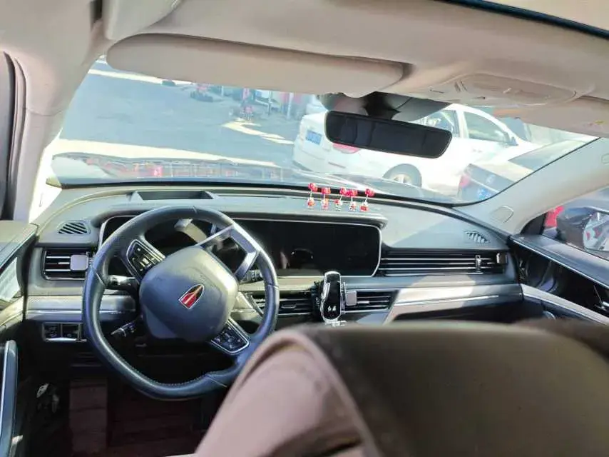 2022 HONGQI HS5 thumbnail 2