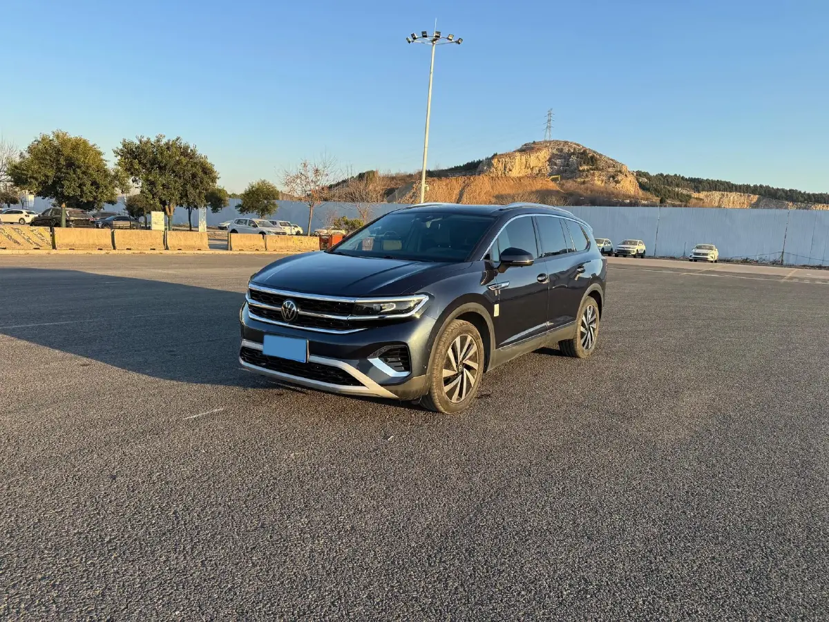 2021 Volkswagen Talagon 2.0T 220HP L4 7DCT