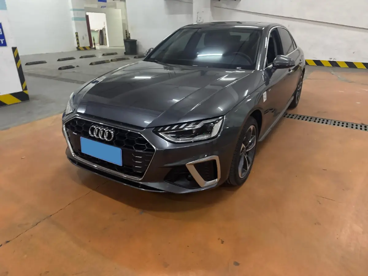 2024 Audi A4L 2.0T 190HP L4 7DCT