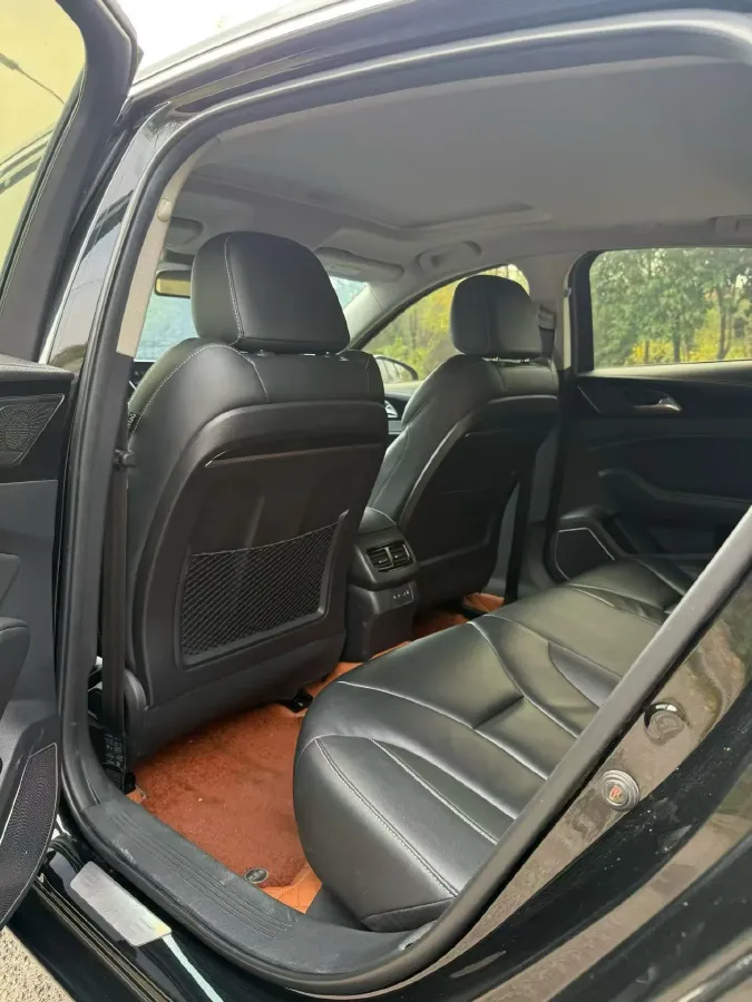 2020 HongQi H5 1.5T 169HP L4 7DCT,autocango,china used car exporter,china ev exporter,chinese used car exporter,chinese used ev exporter