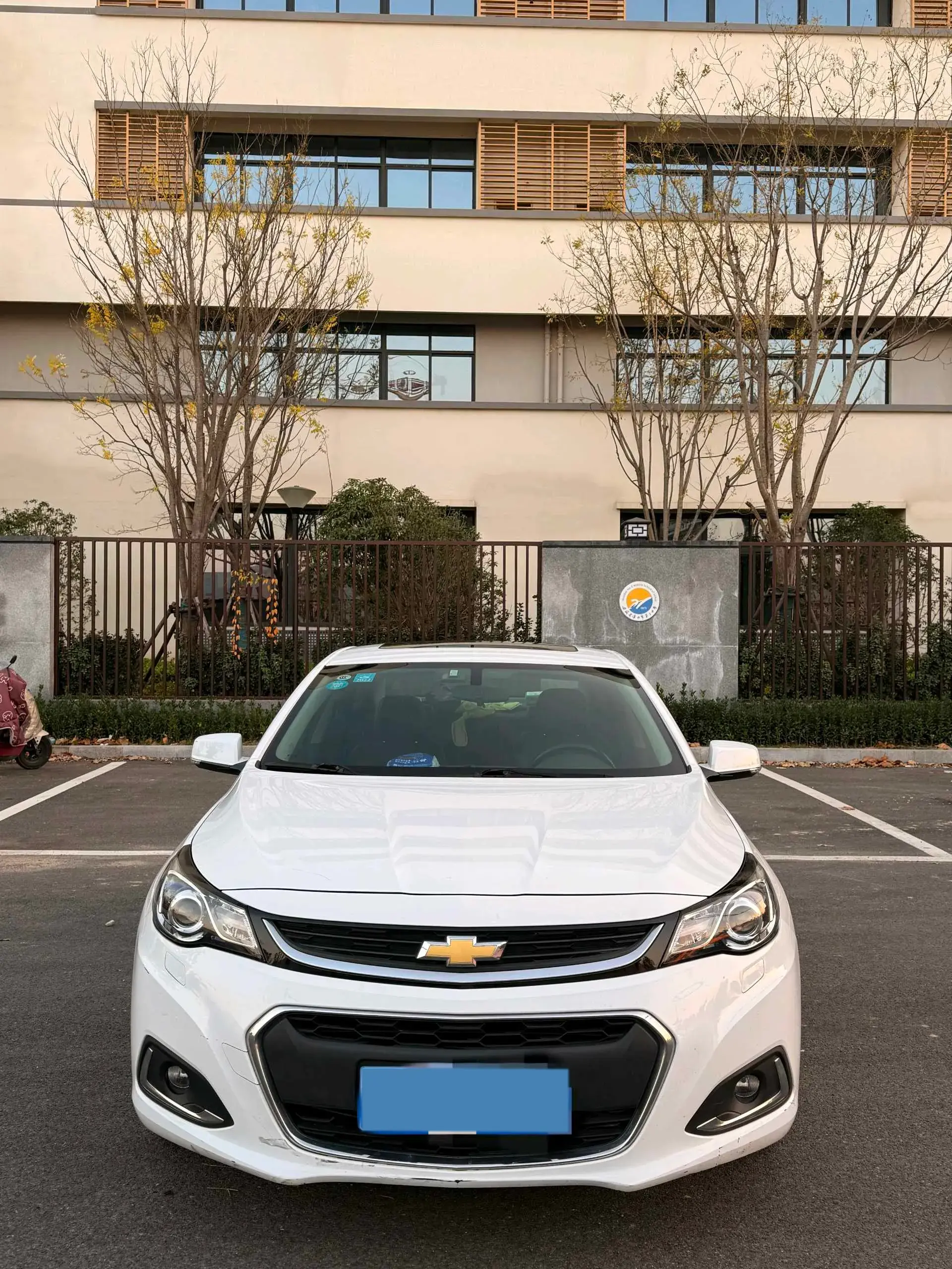 2018 CHEVROLET MALIBU thumbnail 2