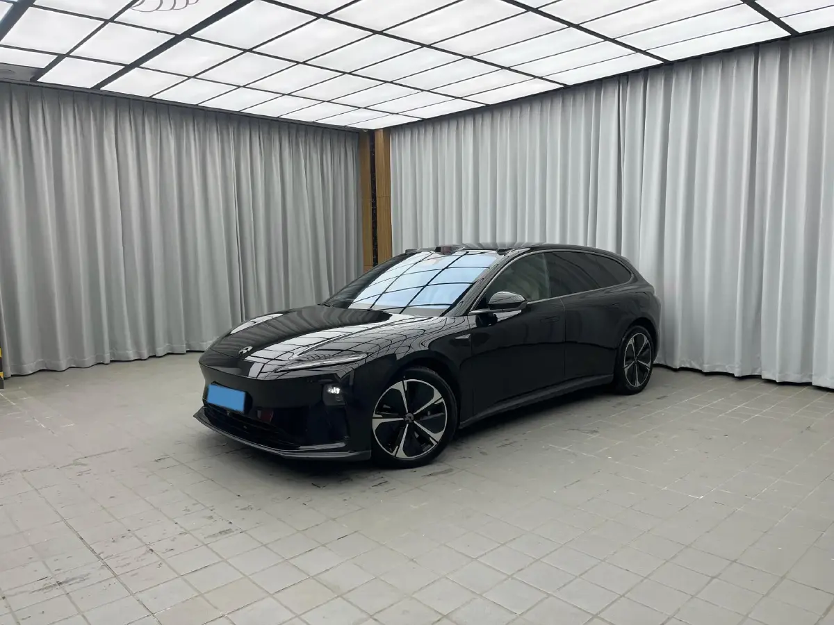 2023 NIO ET5T BEV 75KWH