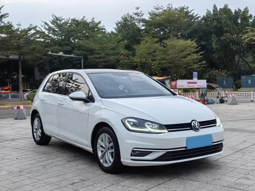 2018 VOLKSWAGEN GOLF thumbnail 2