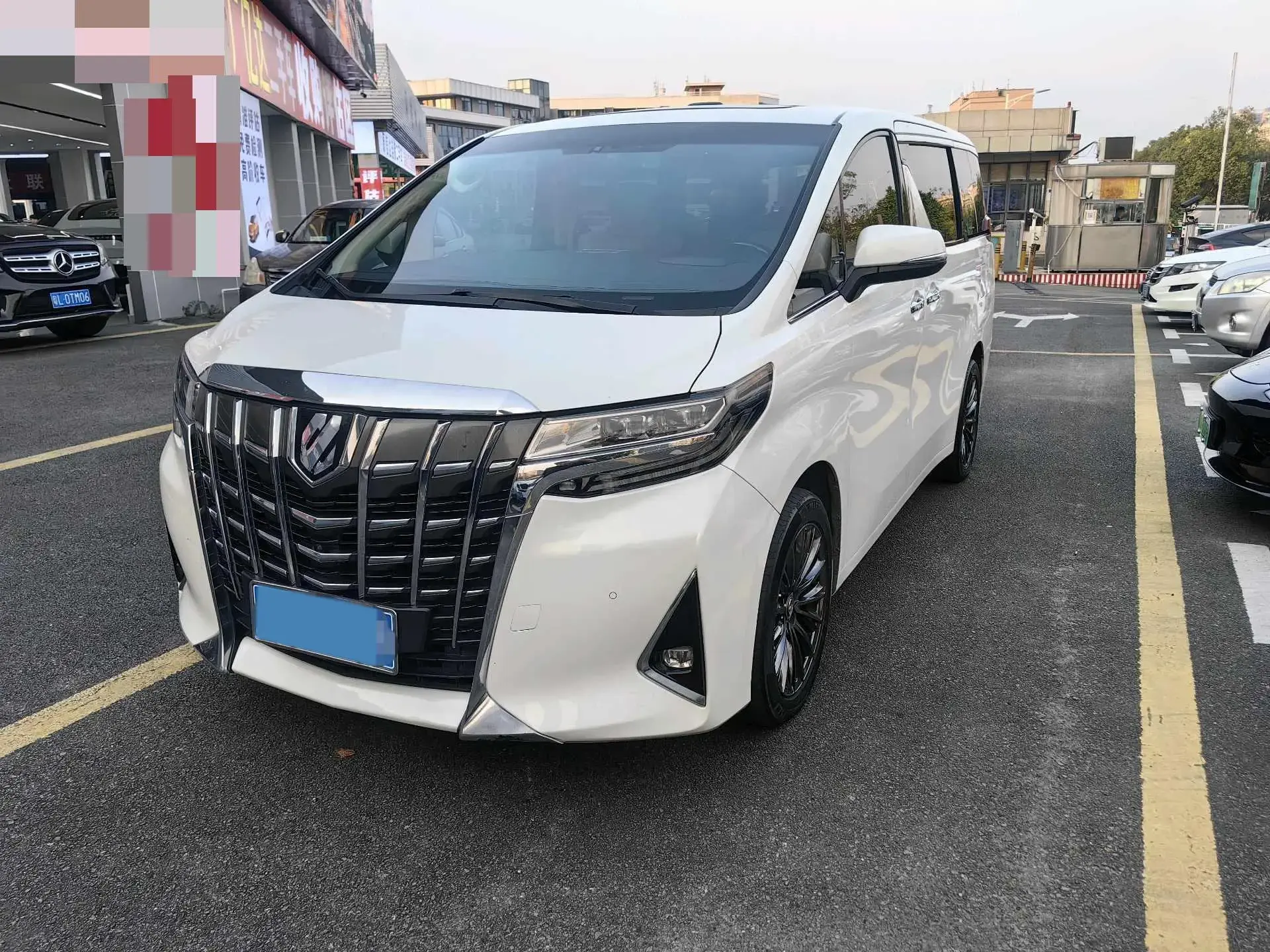 2018 TOYOTA ALPHARD view 1