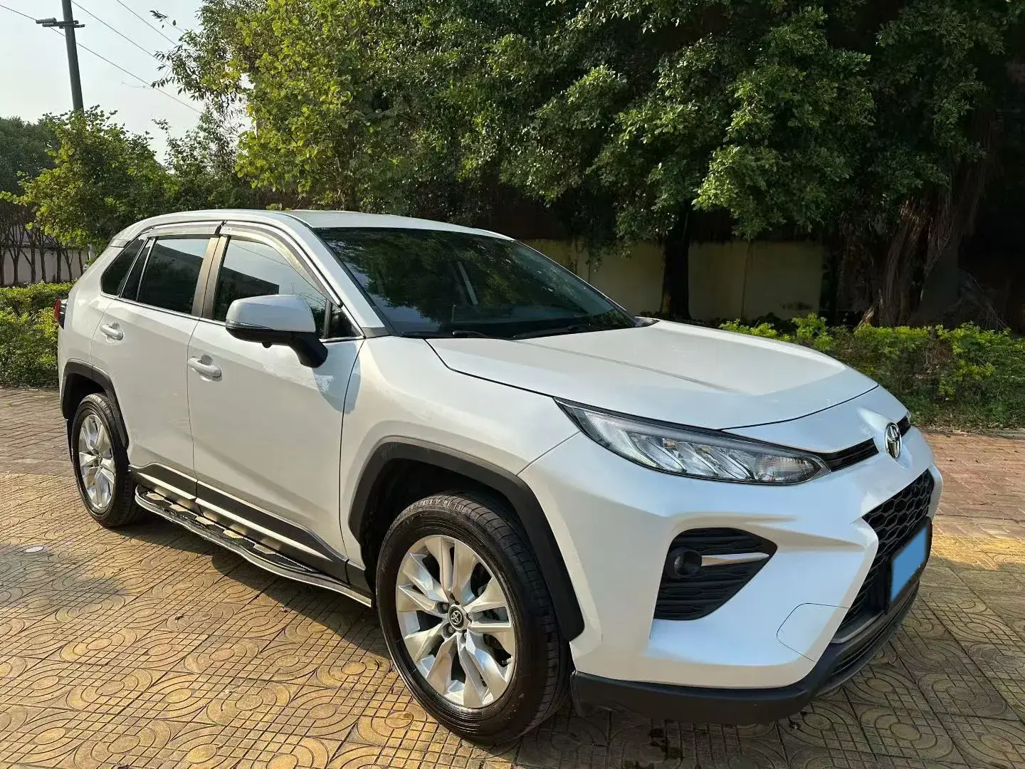 2022 TOYOTA WILDLANDER thumbnail 3