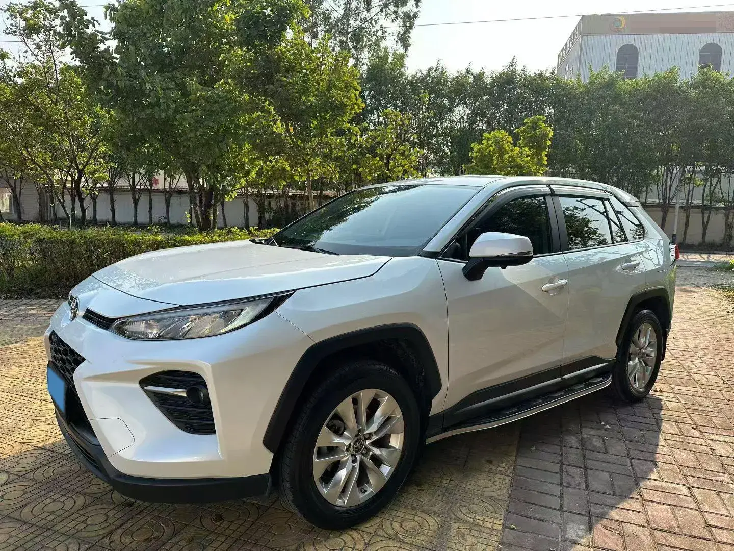 2022 TOYOTA WILDLANDER view 1