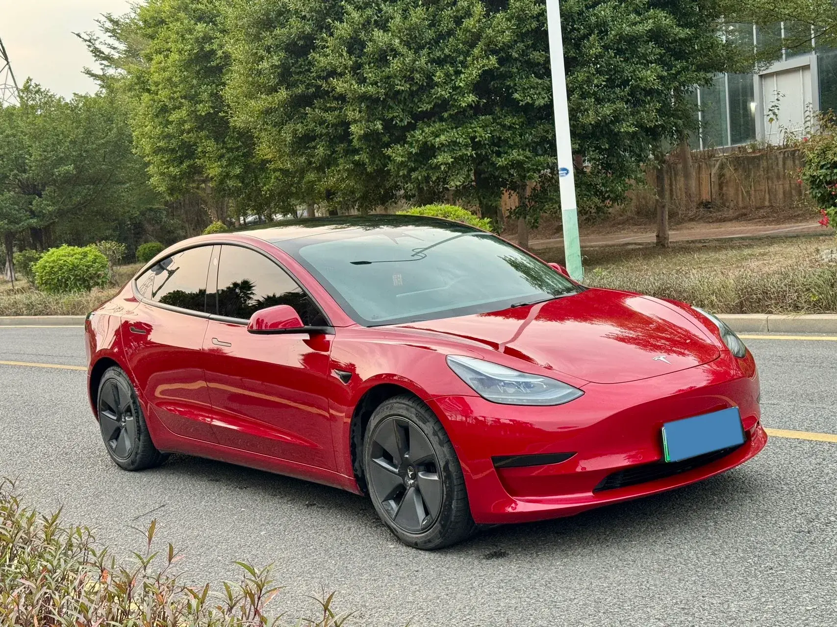 2020 TESLA MODEL thumbnail 3