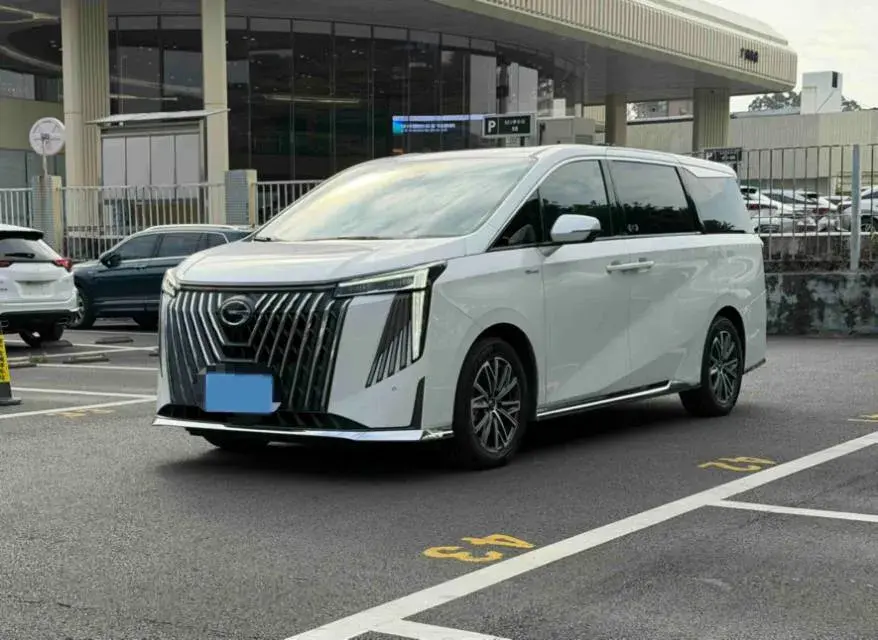 2024 GAC Trumpchi M8 2.0T 190HP L4 2DHT Hybrid