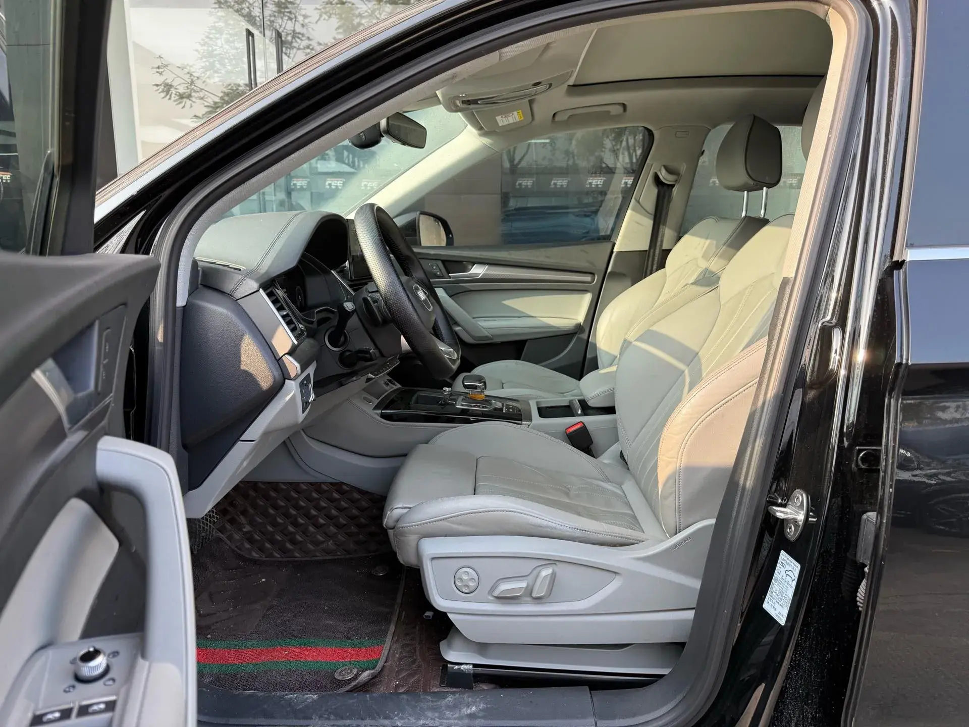 2021 AUDI Q5L thumbnail 4