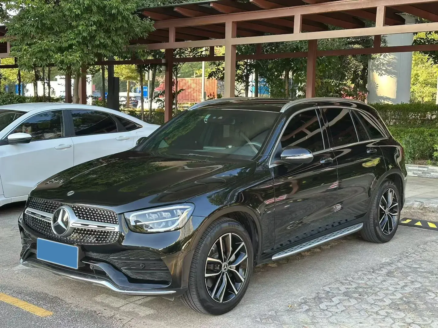 2021 MERCEDES-BENZ GLC view 1
