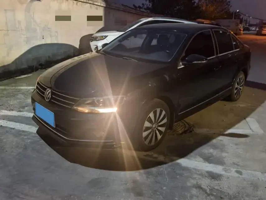 2017 Volkswagen Sagitar 1.6L 110HP L4 6AT