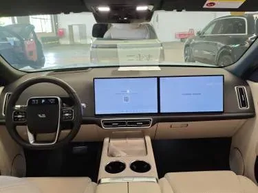 2024 Ford Bronco 2.3T 275HP L4 10AT,autocango,china used car exporter,china ev exporter,chinese used car exporter,chinese used ev exporter