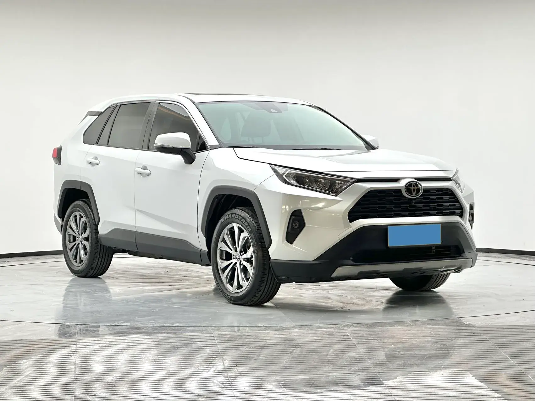 2024 TOYOTA RAV4 thumbnail 3