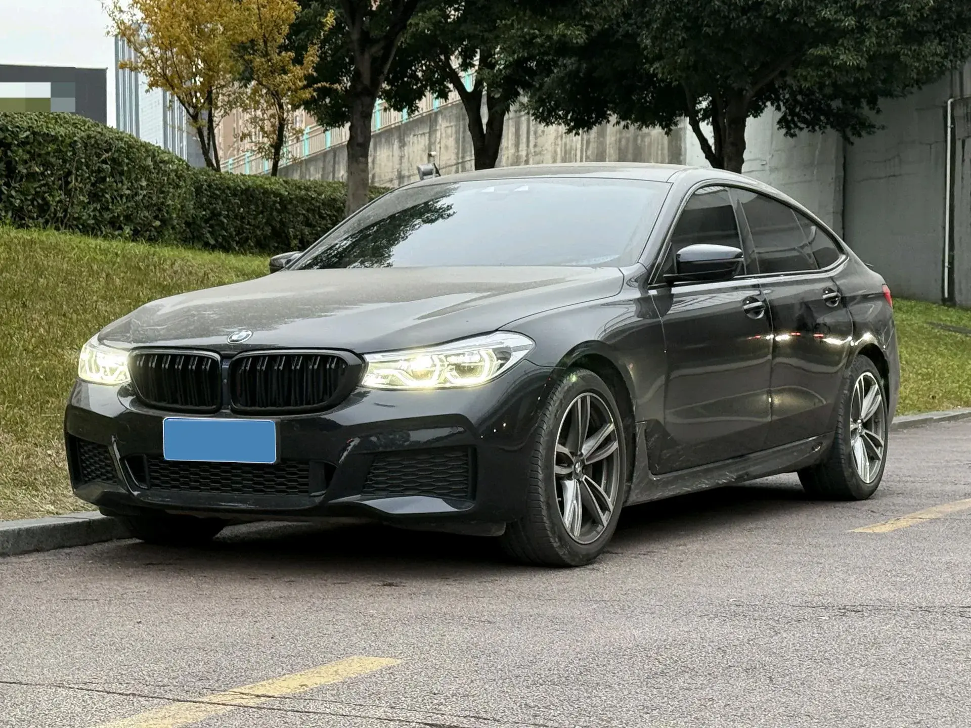 2020 BMW 6 view 1