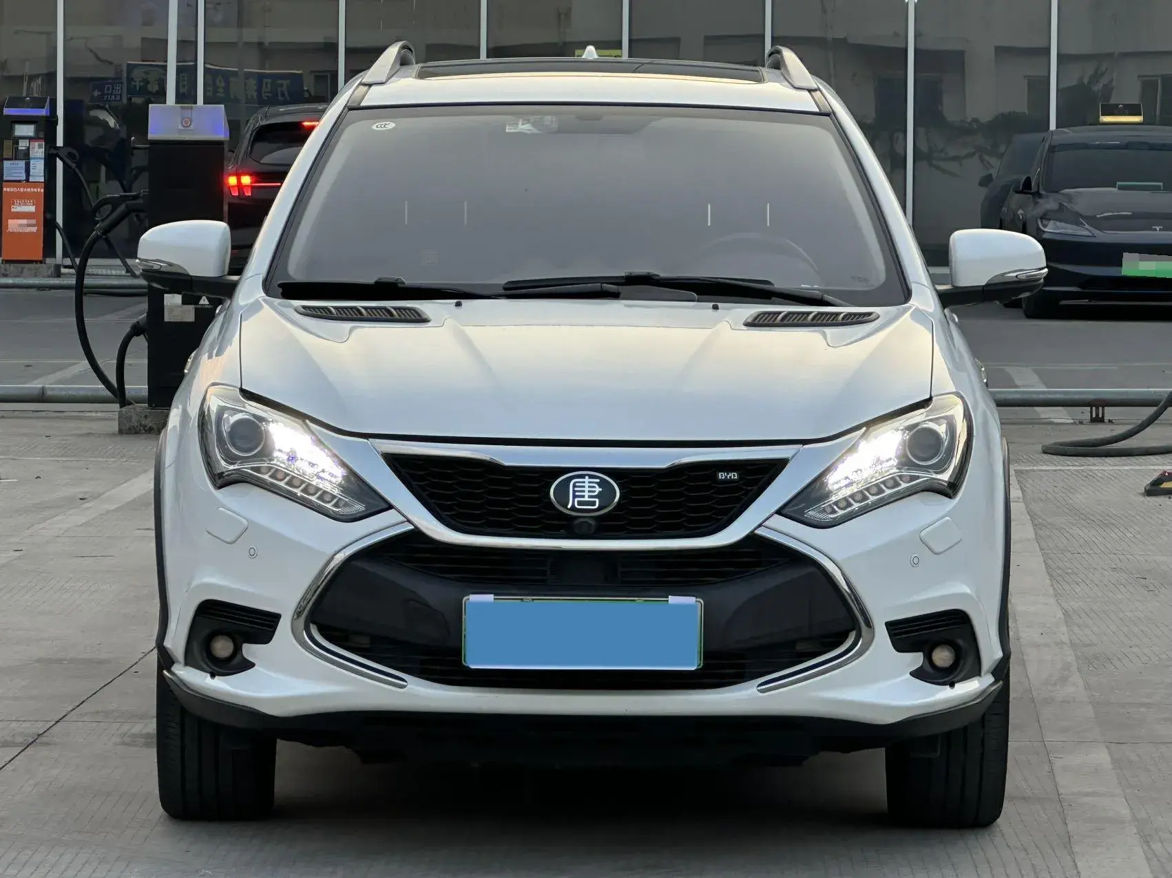 2017 BYD TANG thumbnail 2