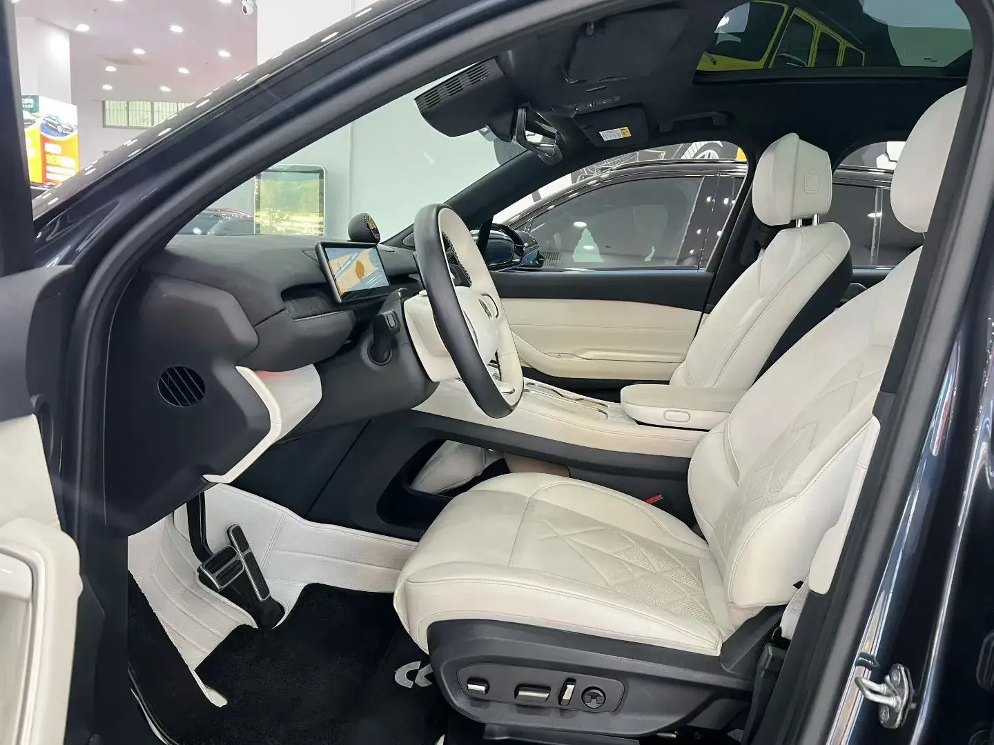 2022 NIO ES7 thumbnail 4