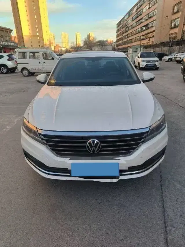 2022 VOLKSWAGEN SAGITAR thumbnail 2