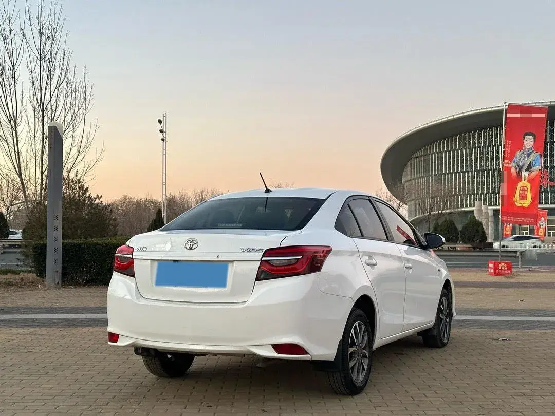 2021 TOYOTA VIOS thumbnail 4