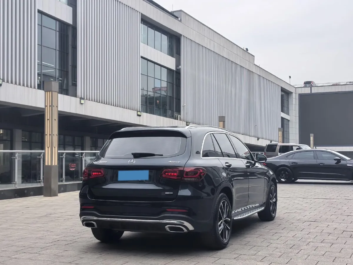 2021 Mercedes-Benz GLC Class 2.0T 258HP L4 9AT,autocango,china used car exporter,china ev exporter,chinese used car exporter,chinese used ev exporter