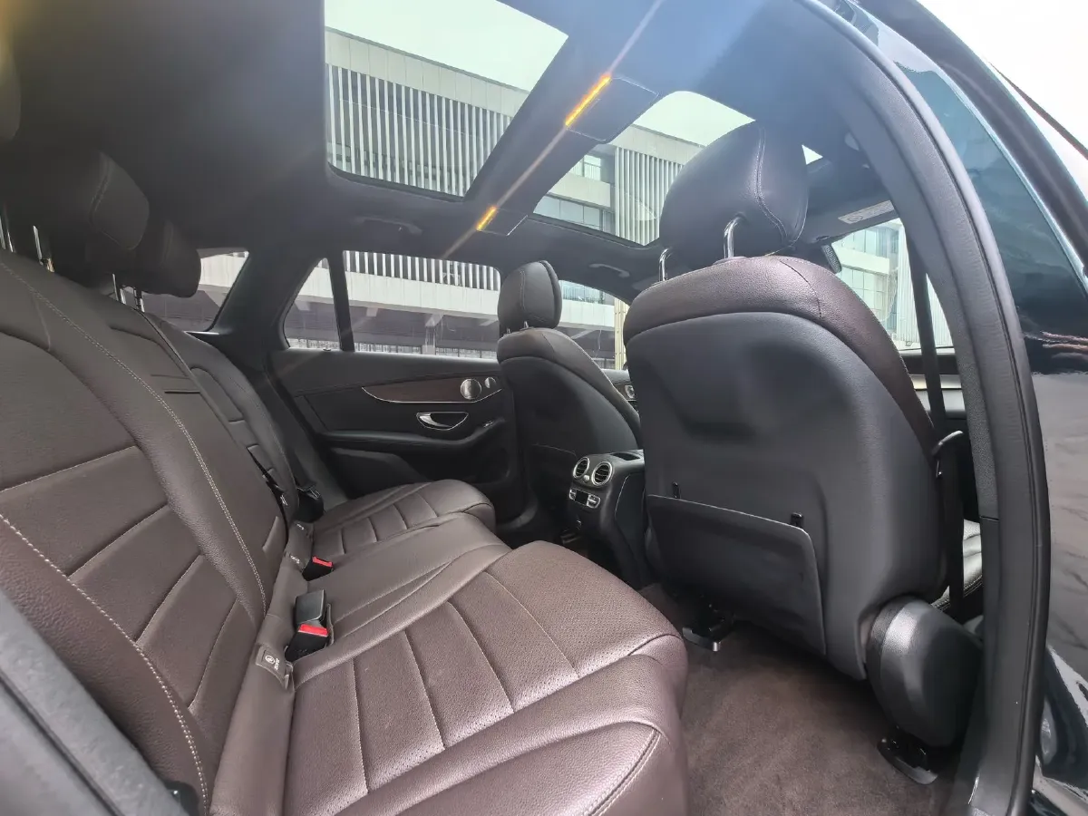 2021 Mercedes-Benz GLC Class 2.0T 258HP L4 9AT,autocango,china used car exporter,china ev exporter,chinese used car exporter,chinese used ev exporter