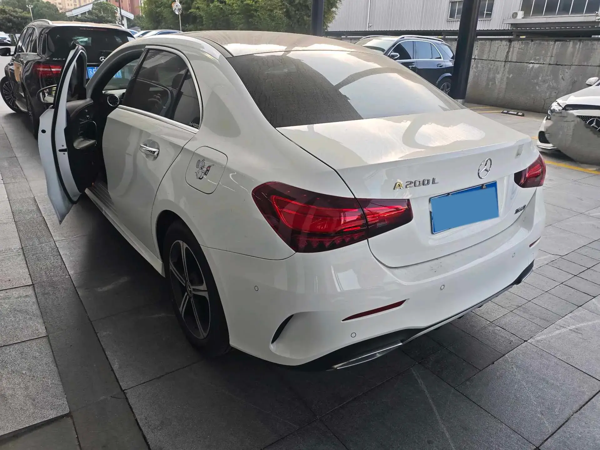 2023 MERCEDES-BENZ A thumbnail 3