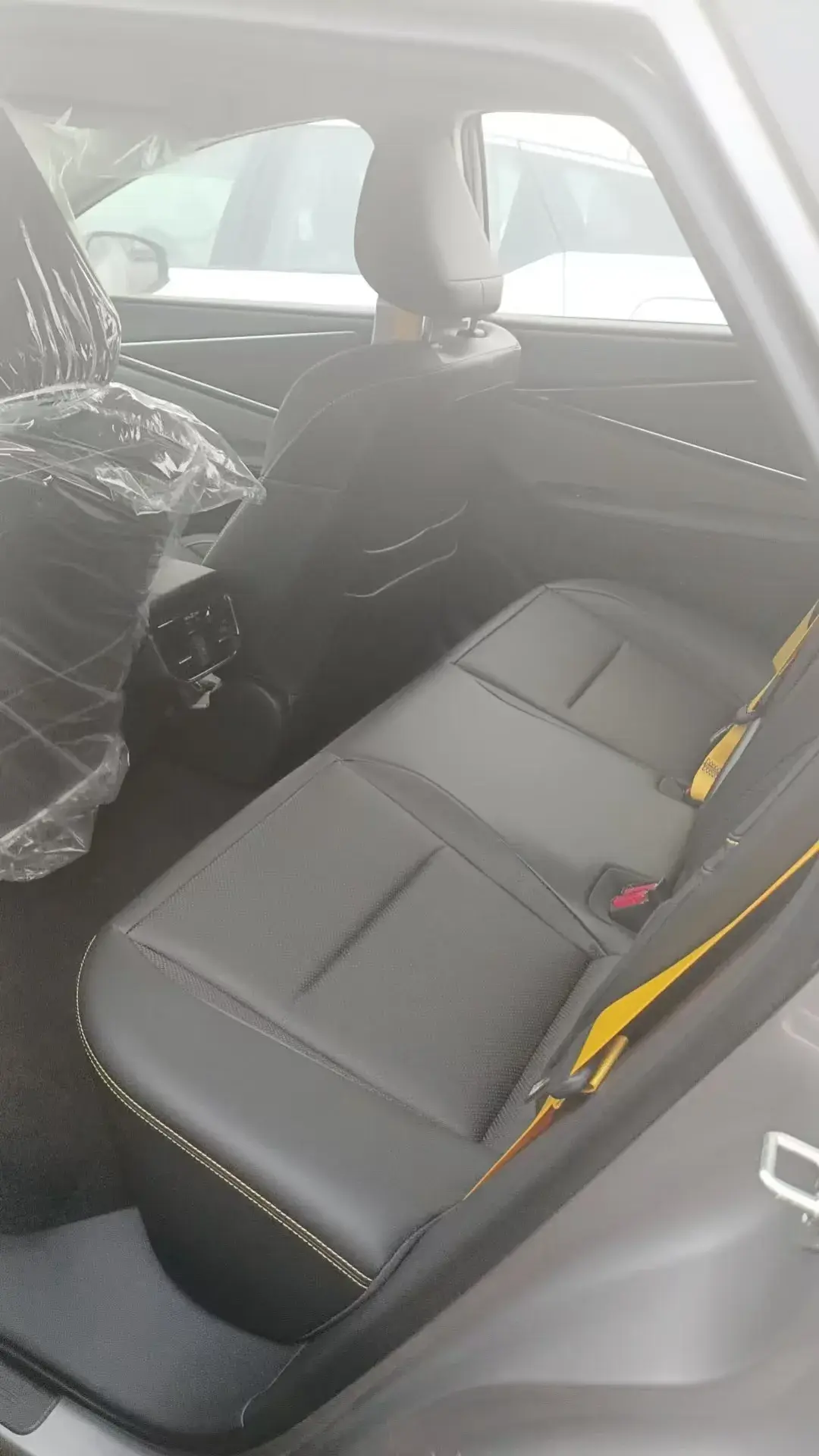 2025 TOYOTA BZ5 thumbnail 4