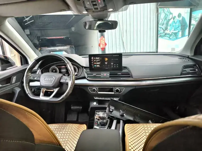 2023 AUDI Q5L thumbnail 4