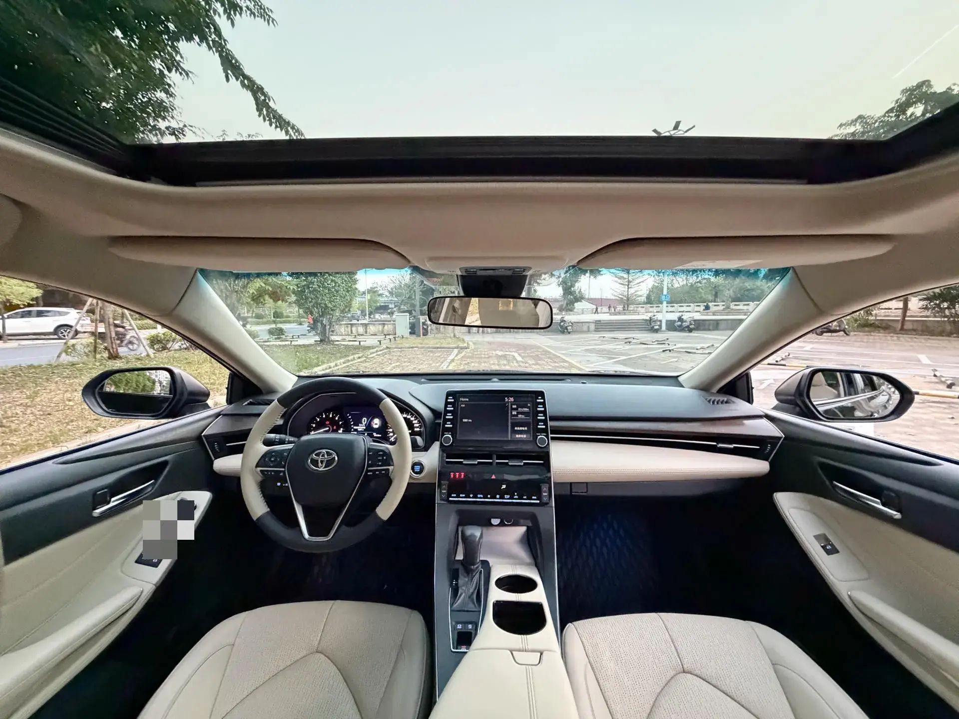 2019 TOYOTA AVALON thumbnail 4