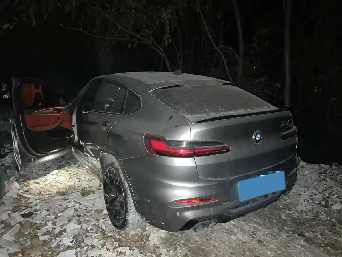 2019 BMW X4 M 3.0T 480HP L6 8AT,autocango,china used car exporter,china ev exporter,chinese used car exporter,chinese used ev exporter