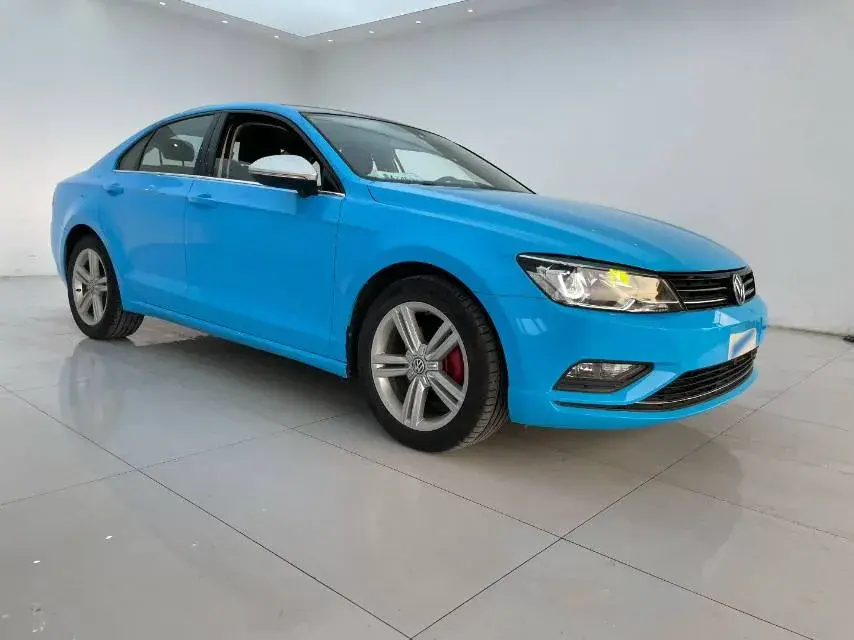 2018 VOLKSWAGEN LAMANDO thumbnail 3