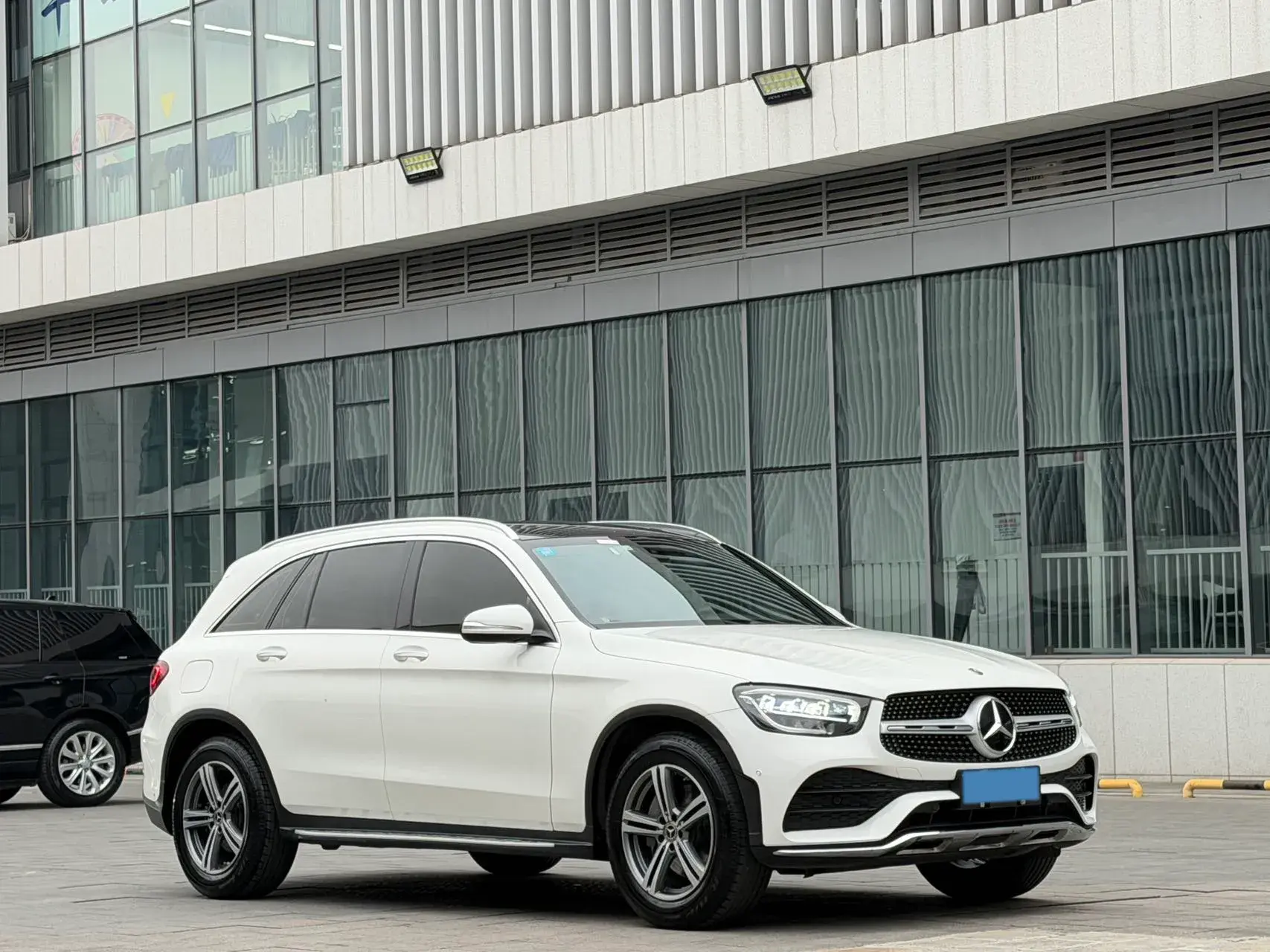 2020 MERCEDES-BENZ GLC thumbnail 3