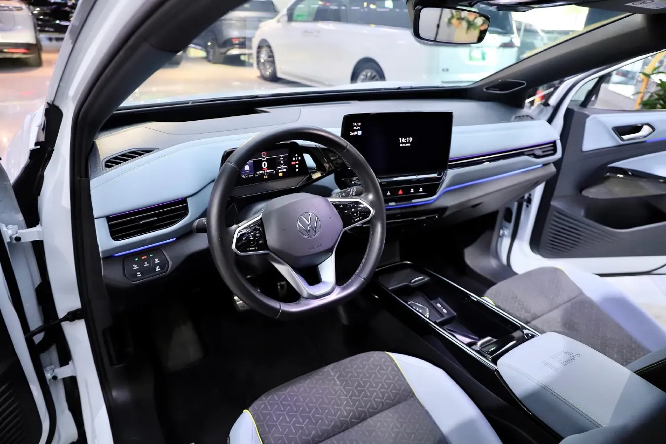 2022 Ford New Era Transit 2.2T 140HP L4 6AMT,autocango,china used car exporter,china ev exporter,chinese used car exporter,chinese used ev exporter