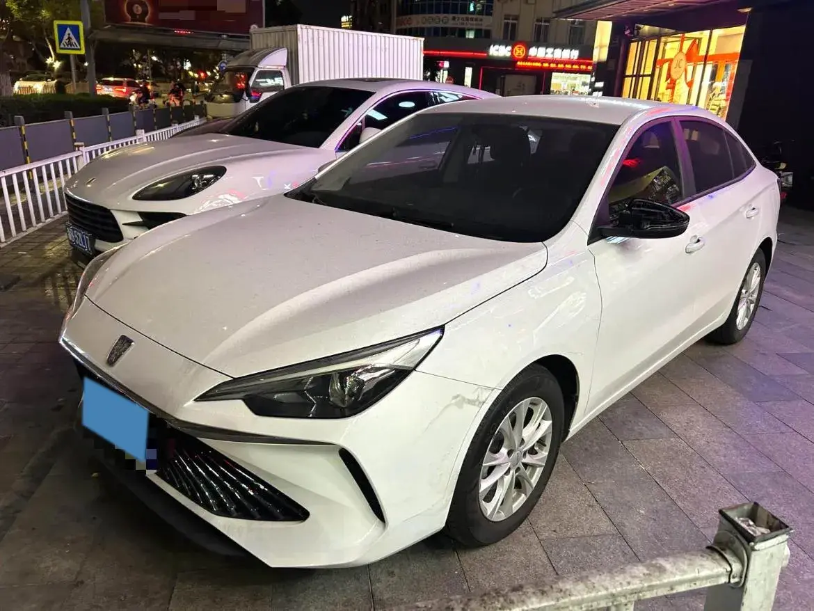 2023 Roewe i5 1.5L 129HP L4 5MT